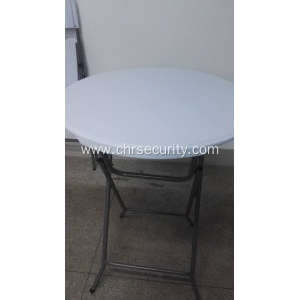 Folding round tables